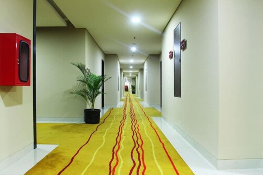 Merapi Merbabu Hotels Bekasi Luaran gambar