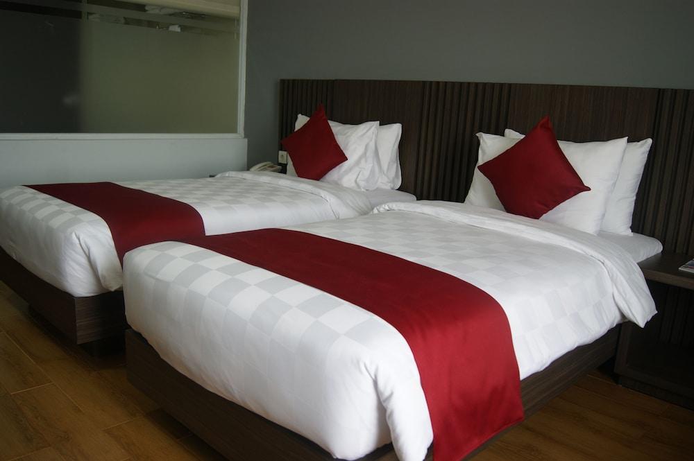Merapi Merbabu Hotels Bekasi Luaran gambar