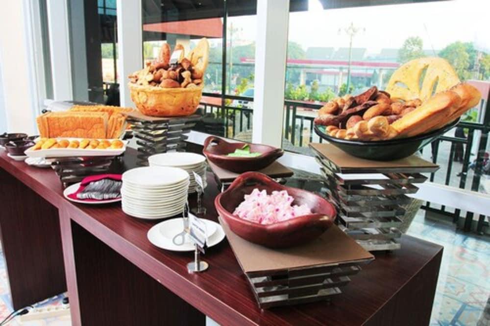 Merapi Merbabu Hotels Bekasi Luaran gambar