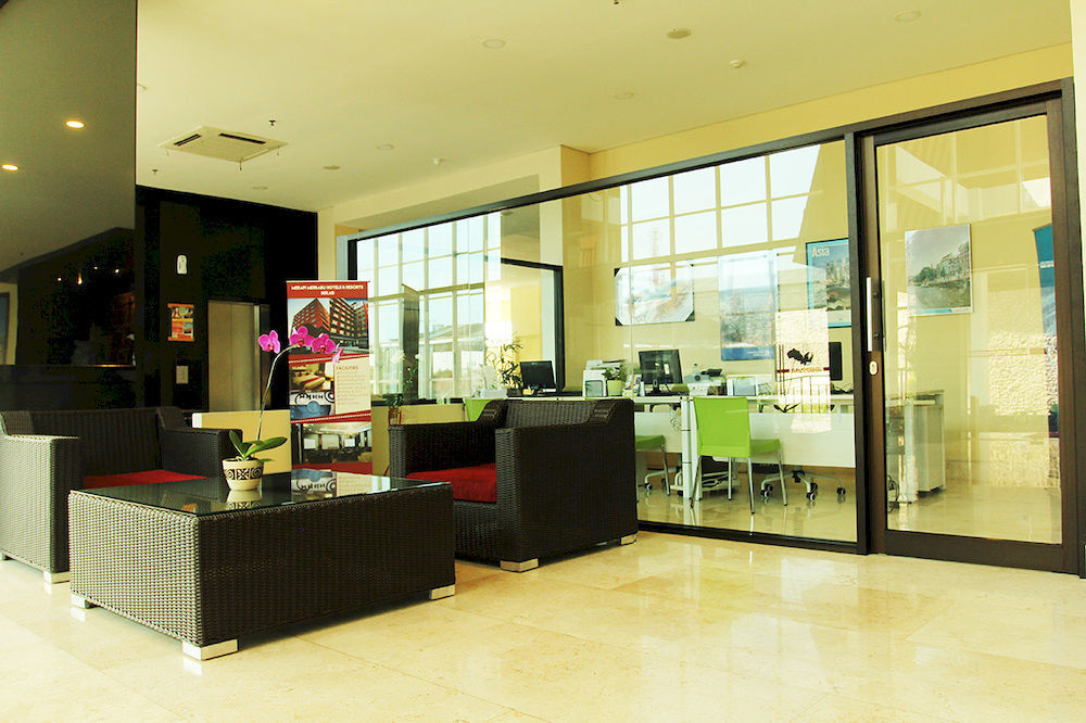 Merapi Merbabu Hotels Bekasi Luaran gambar