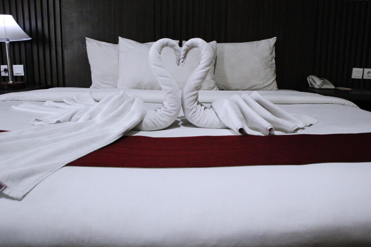 Merapi Merbabu Hotels Bekasi Luaran gambar