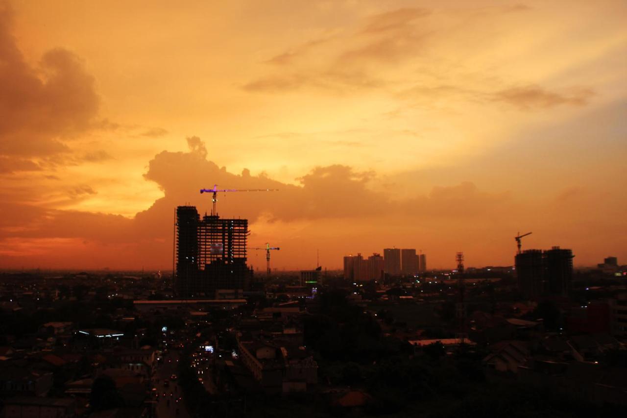 Merapi Merbabu Hotels Bekasi Luaran gambar